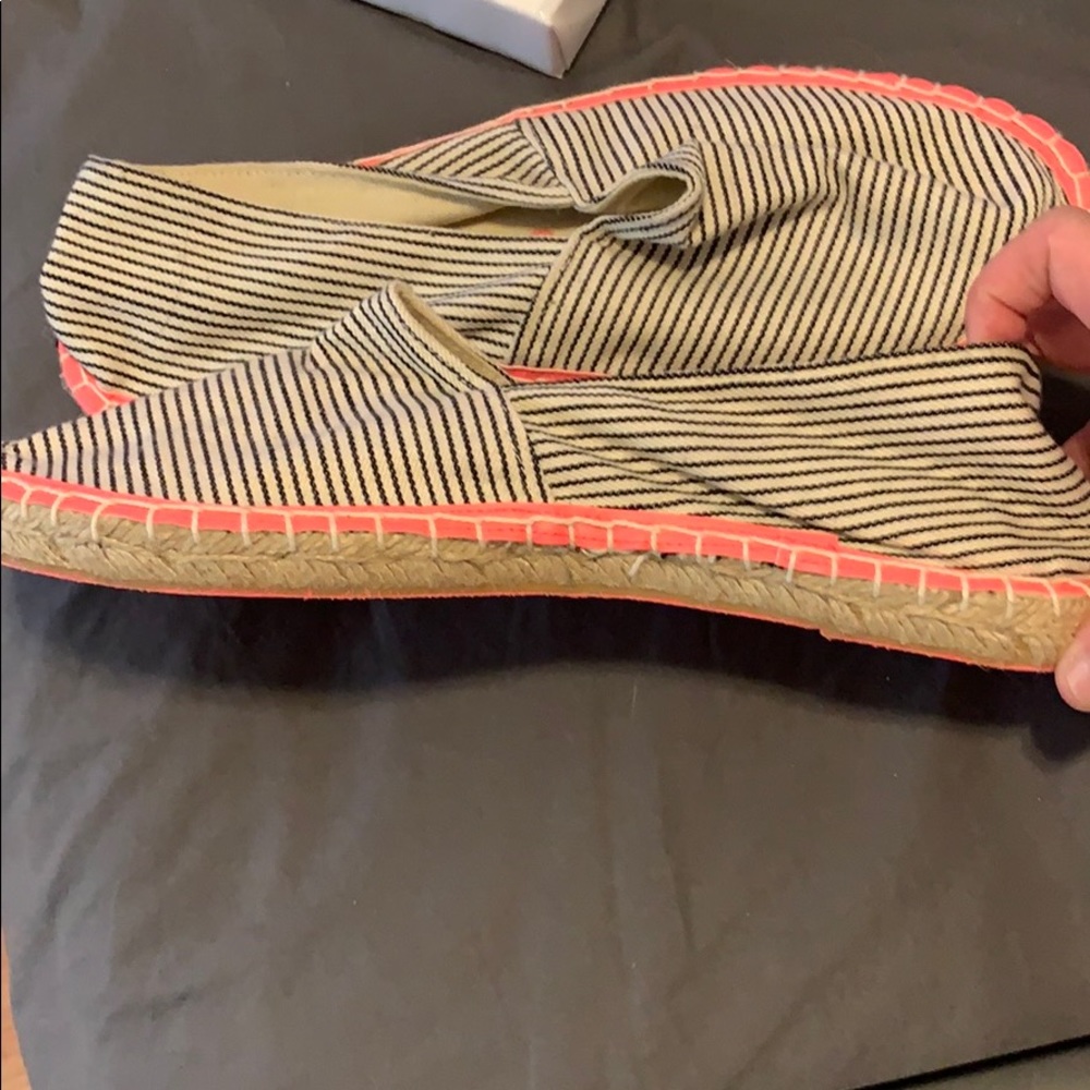 Shoes - Picture 2 of 2